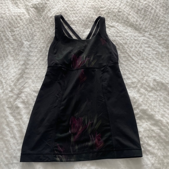 Lululemon Energy Tank
Midnight Iris Multi / Black size 4. Excellent condition. - Picture 14 of 14